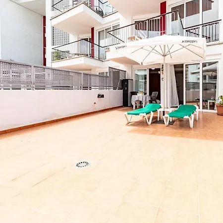 Arena Suites Large Terrace Apartment 푸에르토 데 산티아고