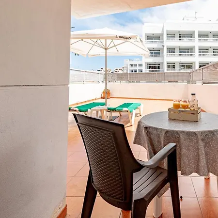 Arena Suites Large Terrace Apartment 푸에르토 데 산티아고